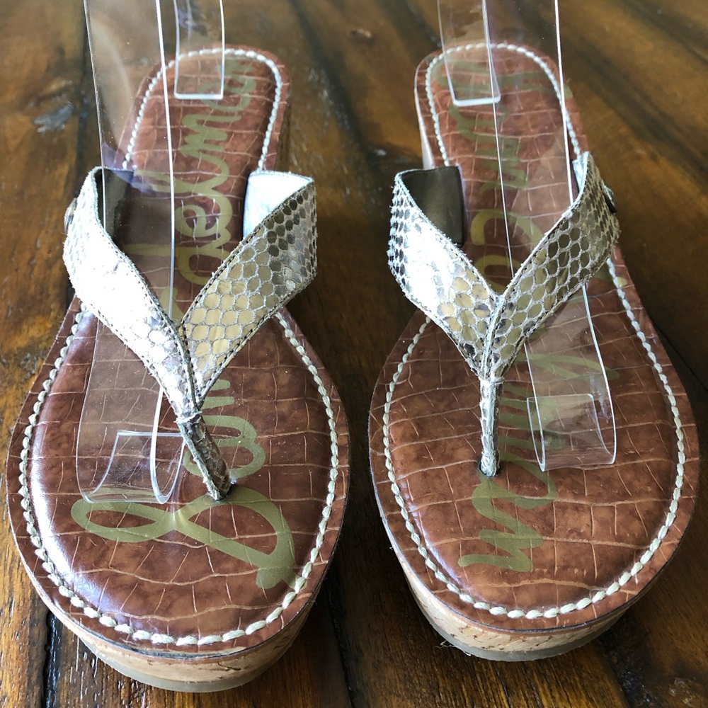 Sam Edelman Romy Wedge Sandal Light Gold and Cork - Picture 4 of 11